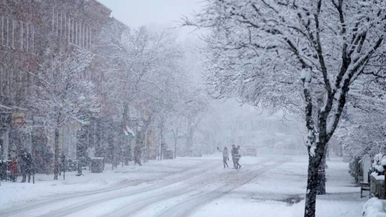 Arctic Cold Front Brings Snow Chances and Dangerous Wind Chills to Cheyenne Area