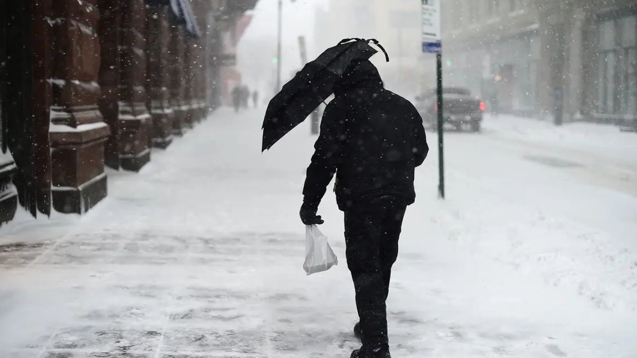 NYC Could Stay Below Freezing for Nearly Two Weeks as Polar Vortex Tightens Grip