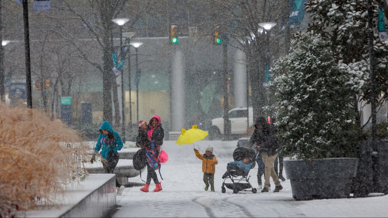 Philadelphia Faces Rare Deep Freeze as Forecasters Track Coastal Snow Threat