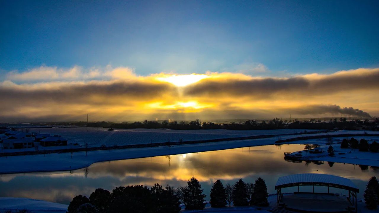 Unseasonable Warmth Pushes Hastings Into the 60s Before Windy Midweek Cooldown